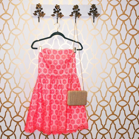 Lilly Pulitzer Dresses & Skirts - Lilly Pulitzer Lace Pearl Strapless Peyton Dress